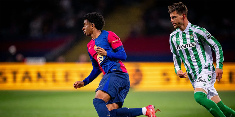 Soi kèo Real Betis vs Barcelona, 0h30 7/12 - Vòng 16 La Liga 9 Real Betis vẫn lép vế nhưng không “quá sợ” Barcelona