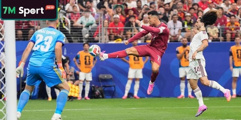 La Roja sáng hơn nhưng Red Devils có đủ kinh nghiệm để gây khó
